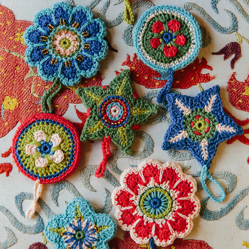 100 Crochet Tiles: Charts and patterns for crochet motifs inspired by  decorative tiles